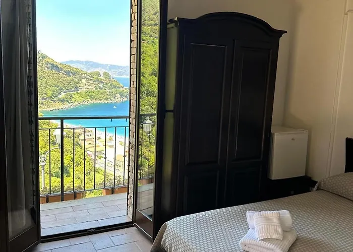 La Bastia 3* シッラ